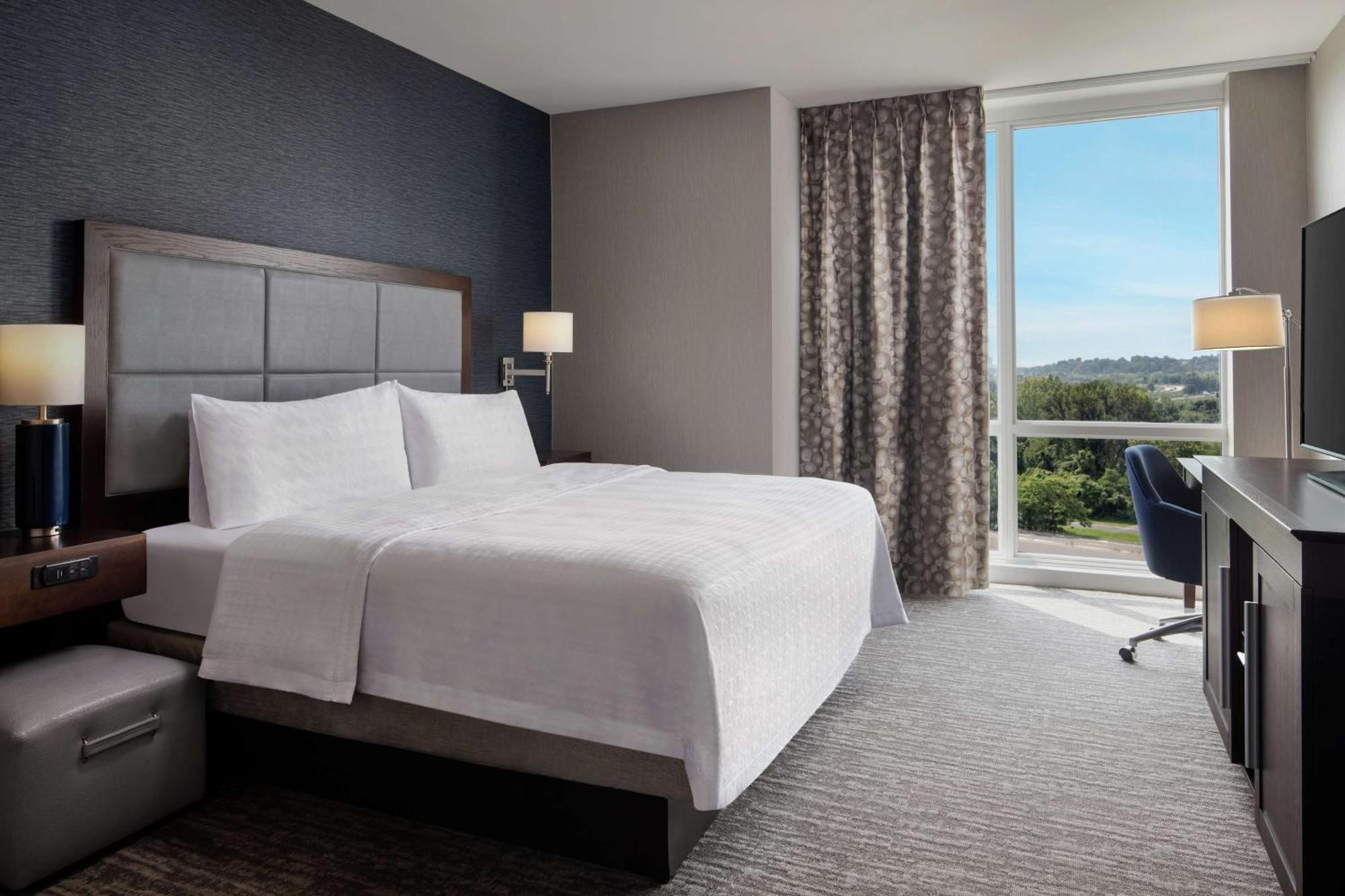 Hampton Inn & Suites Teaneck/Glenpointe Kültér fotó
