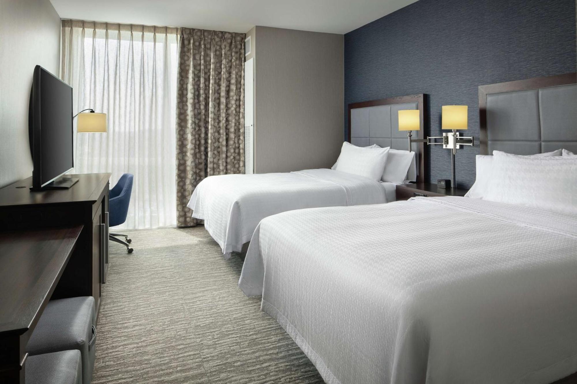 Hampton Inn & Suites Teaneck/Glenpointe Kültér fotó