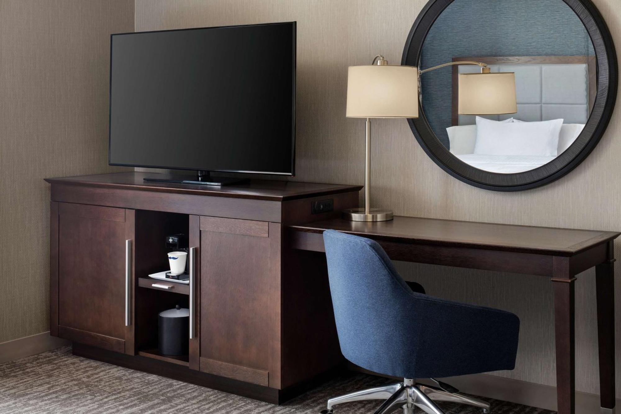 Hampton Inn & Suites Teaneck/Glenpointe Kültér fotó
