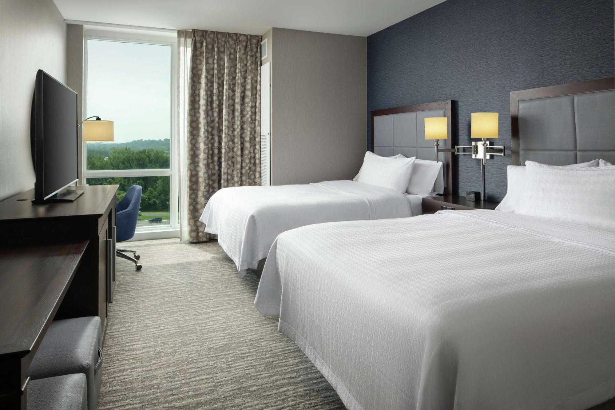 Hampton Inn & Suites Teaneck/Glenpointe Kültér fotó
