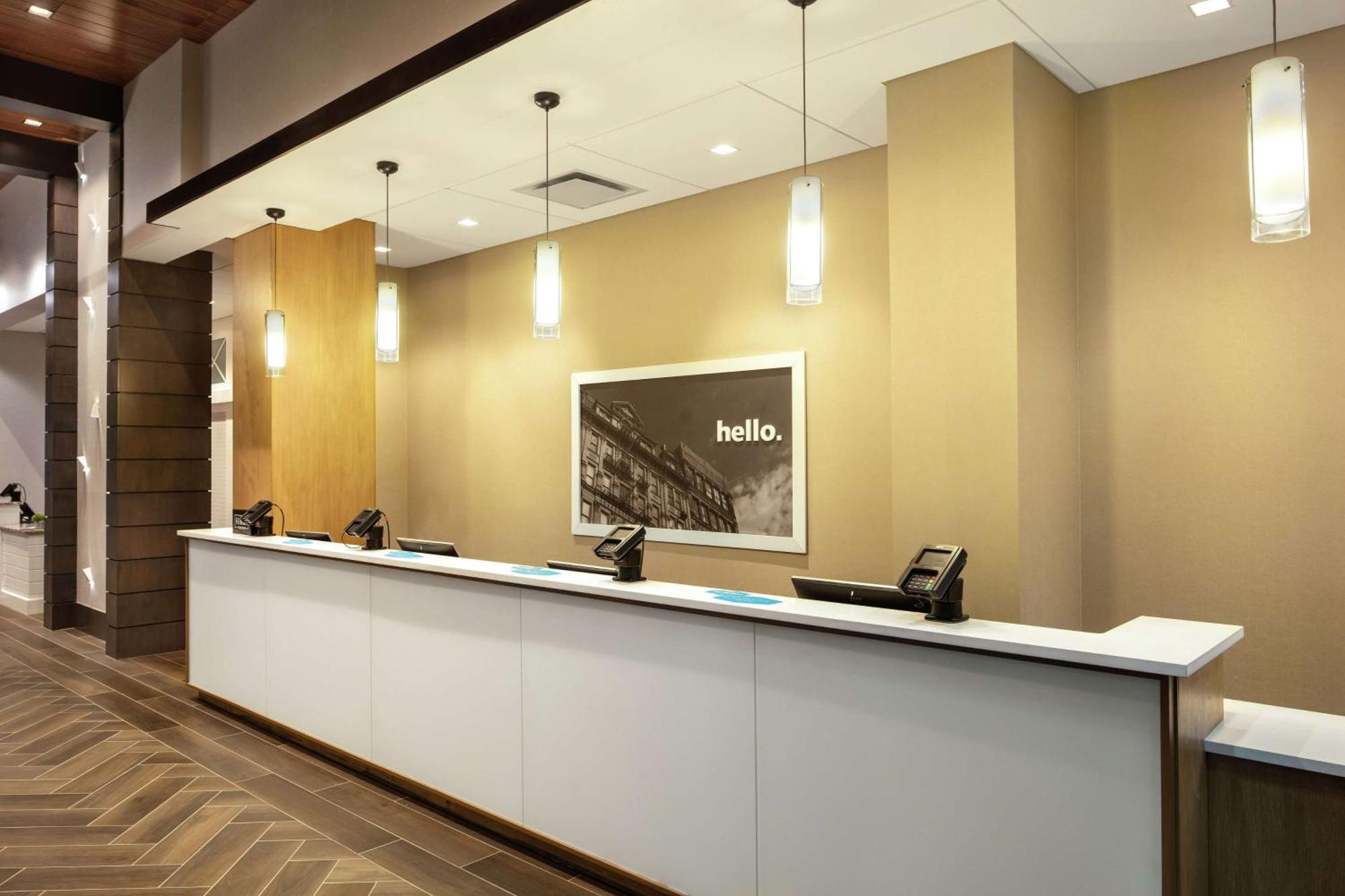 Hampton Inn & Suites Teaneck/Glenpointe Kültér fotó